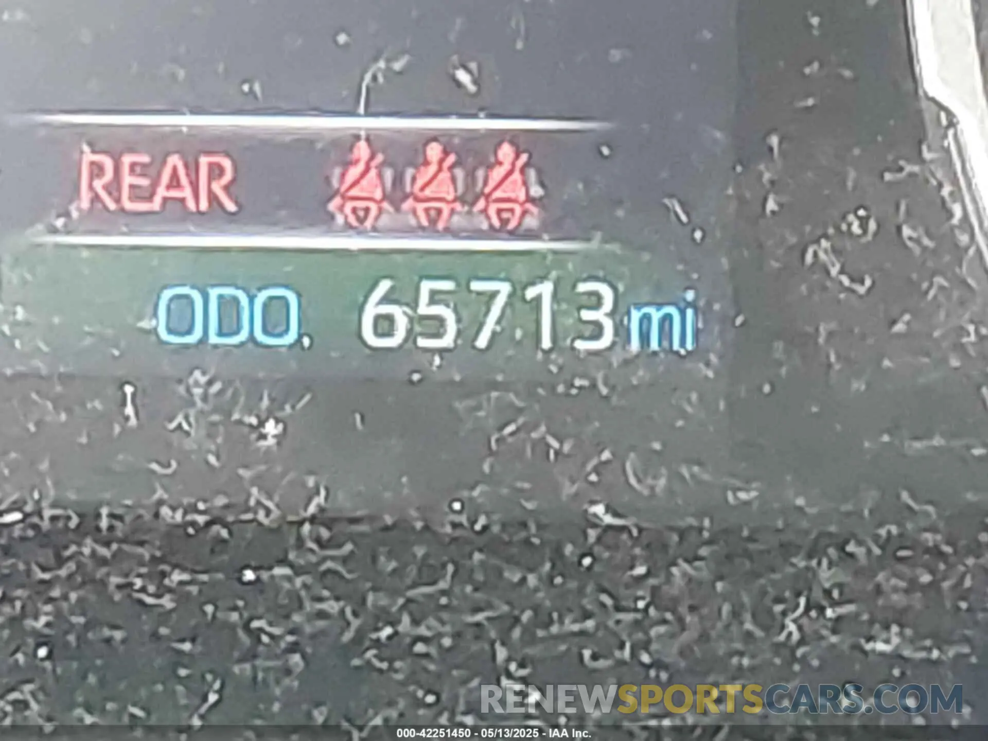 15 Photograph of a damaged car JTMG1RFV4KD047188 TOYOTA RAV4 2019