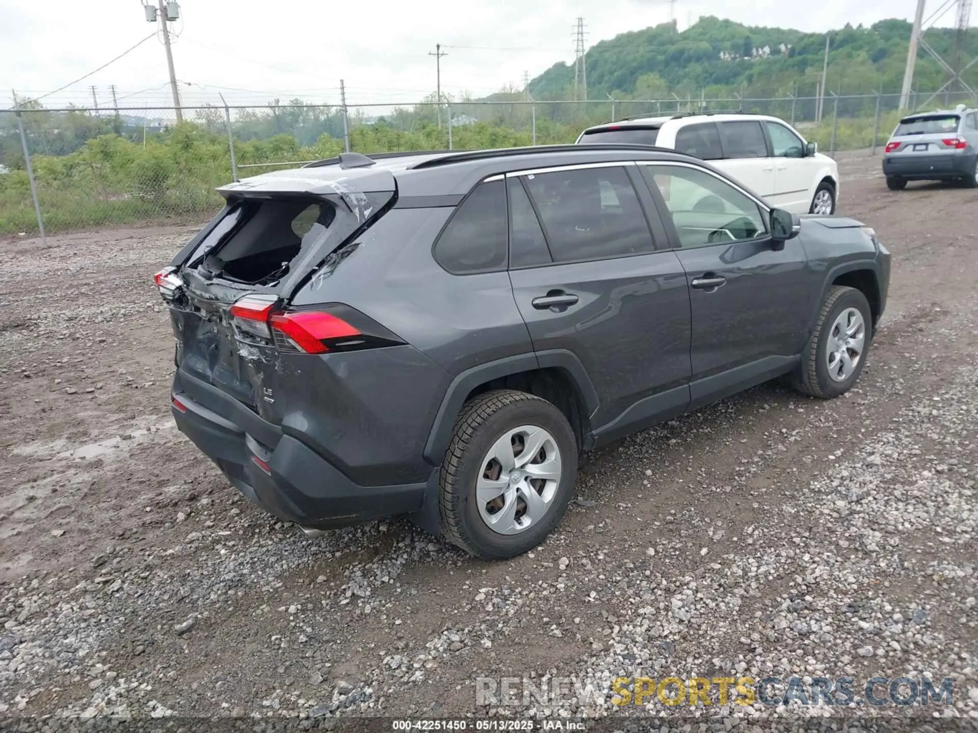 4 Photograph of a damaged car JTMG1RFV4KD047188 TOYOTA RAV4 2019