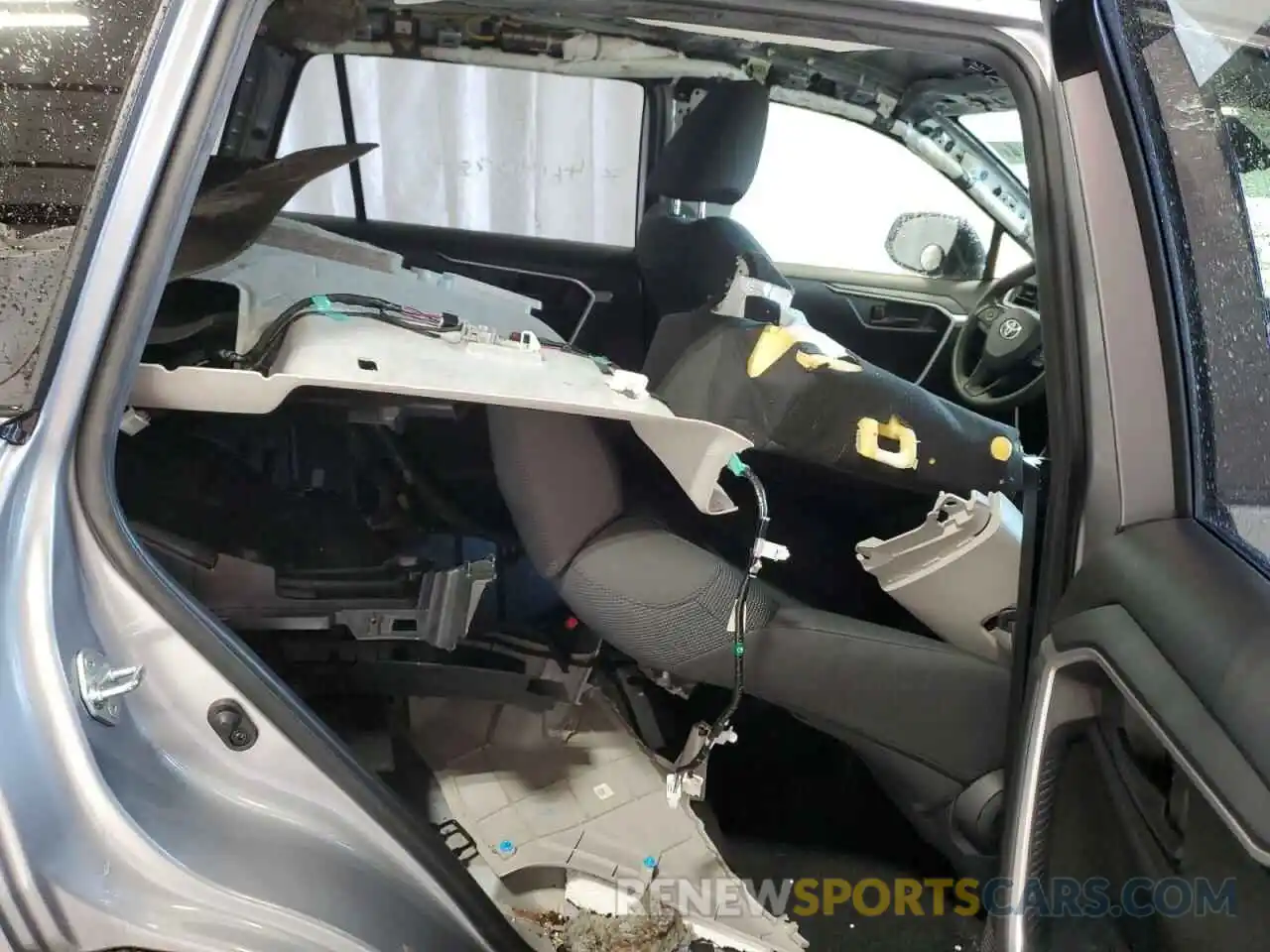 11 Photograph of a damaged car JTMG1RFV4KD501245 TOYOTA RAV4 2019