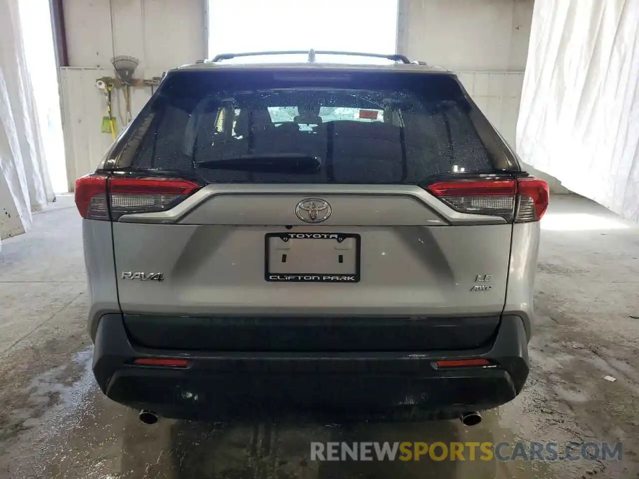 6 Photograph of a damaged car JTMG1RFV4KD501245 TOYOTA RAV4 2019