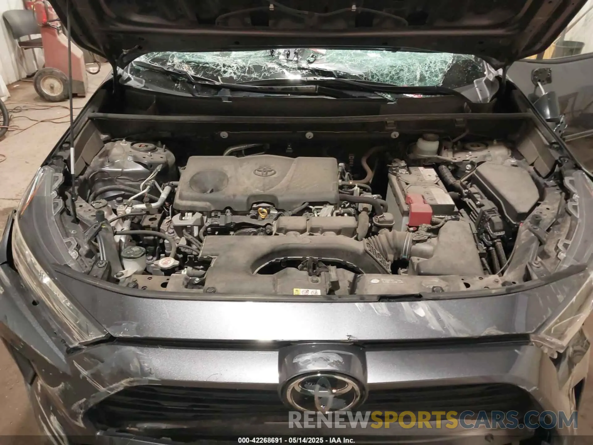 10 Photograph of a damaged car JTMG1RFV5KD502307 TOYOTA RAV4 2019