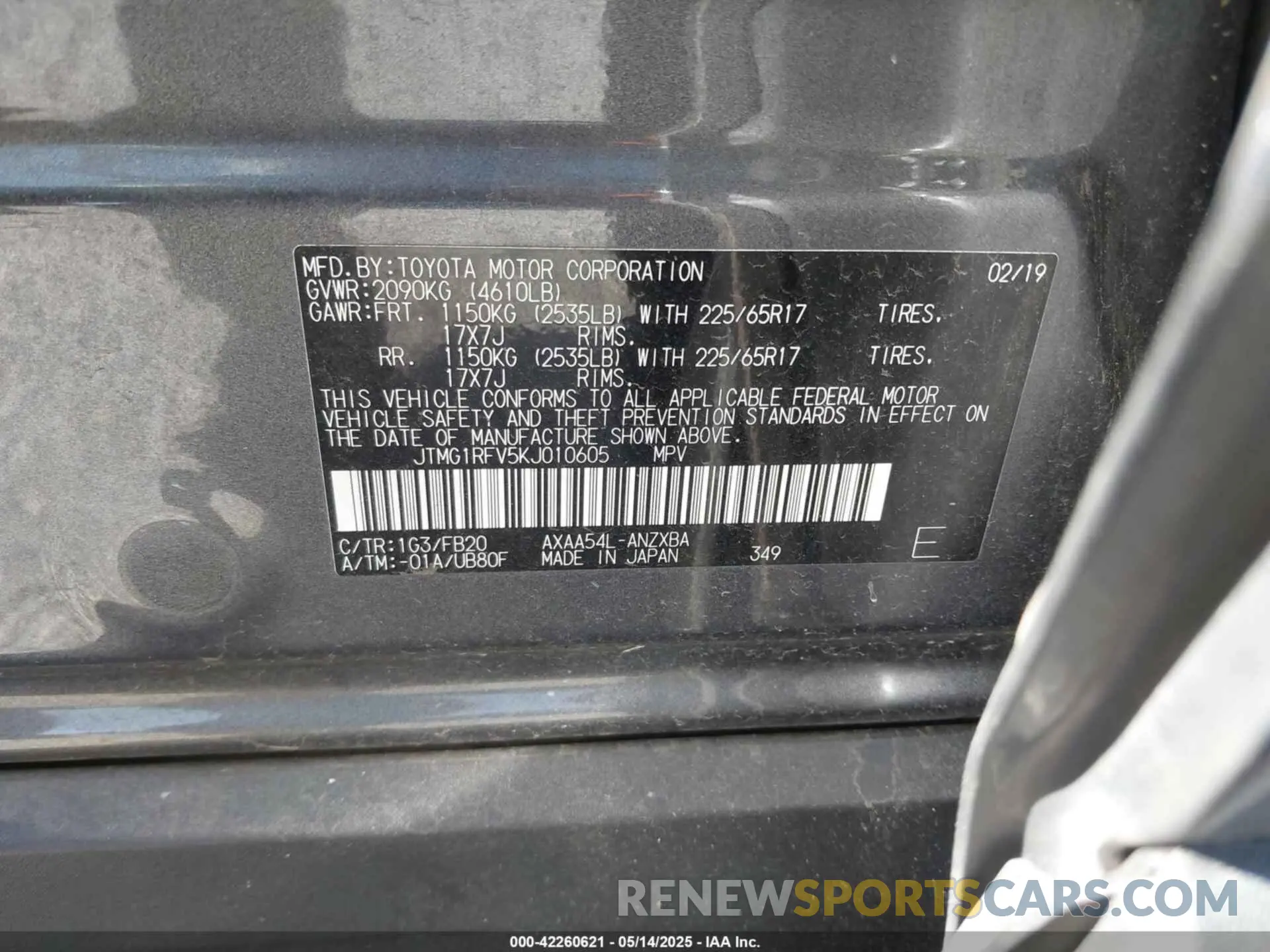 9 Photograph of a damaged car JTMG1RFV5KJ010605 TOYOTA RAV4 2019