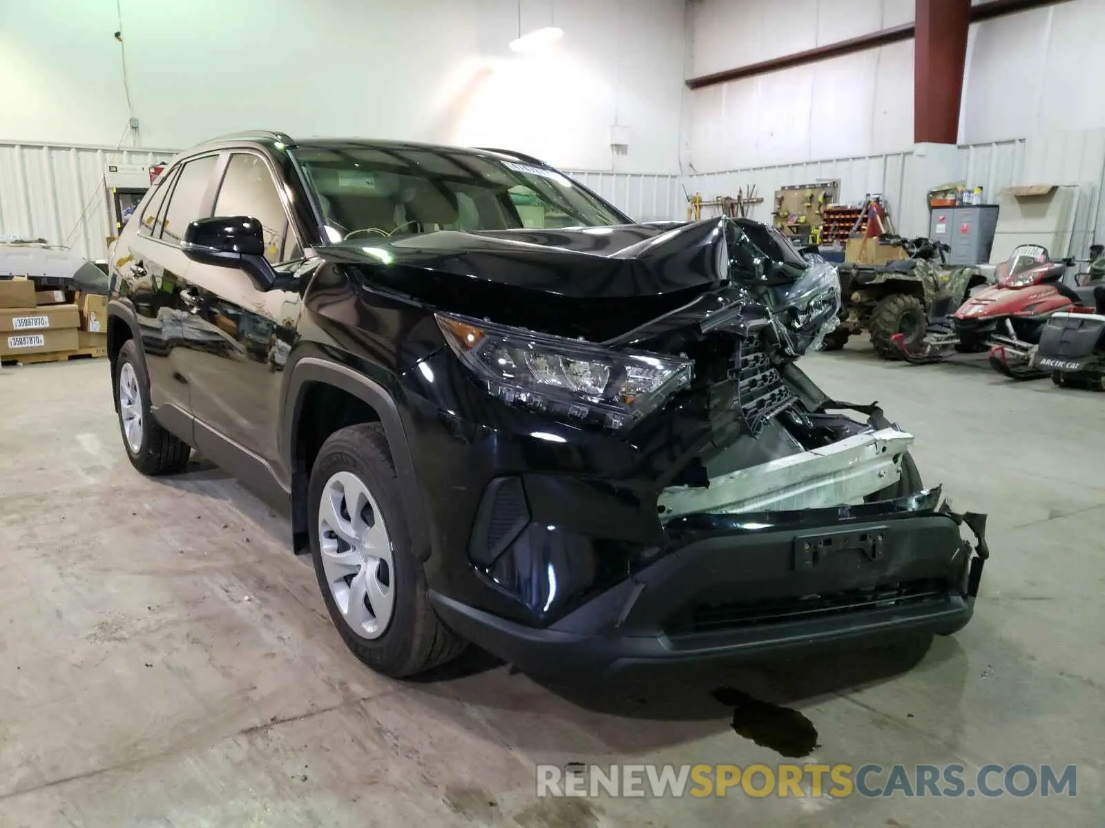 1 Photograph of a damaged car JTMG1RFV5KJ021734 TOYOTA RAV4 2019