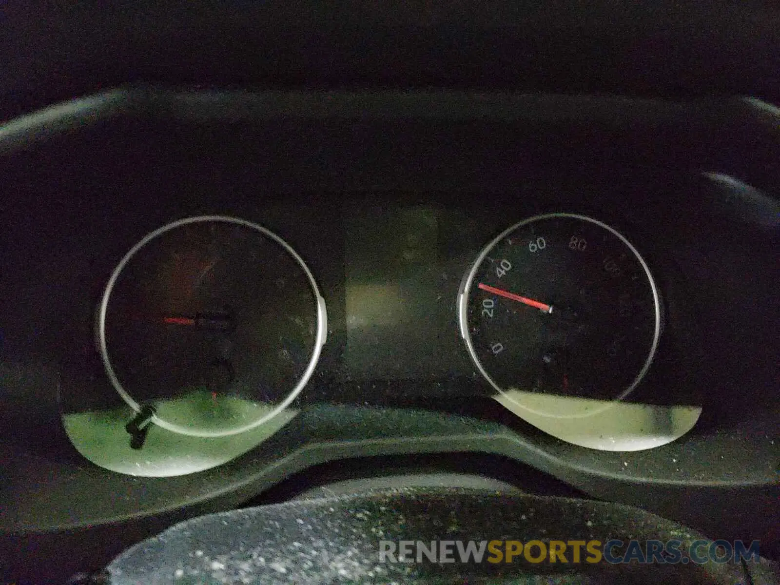 8 Photograph of a damaged car JTMG1RFV5KJ021734 TOYOTA RAV4 2019