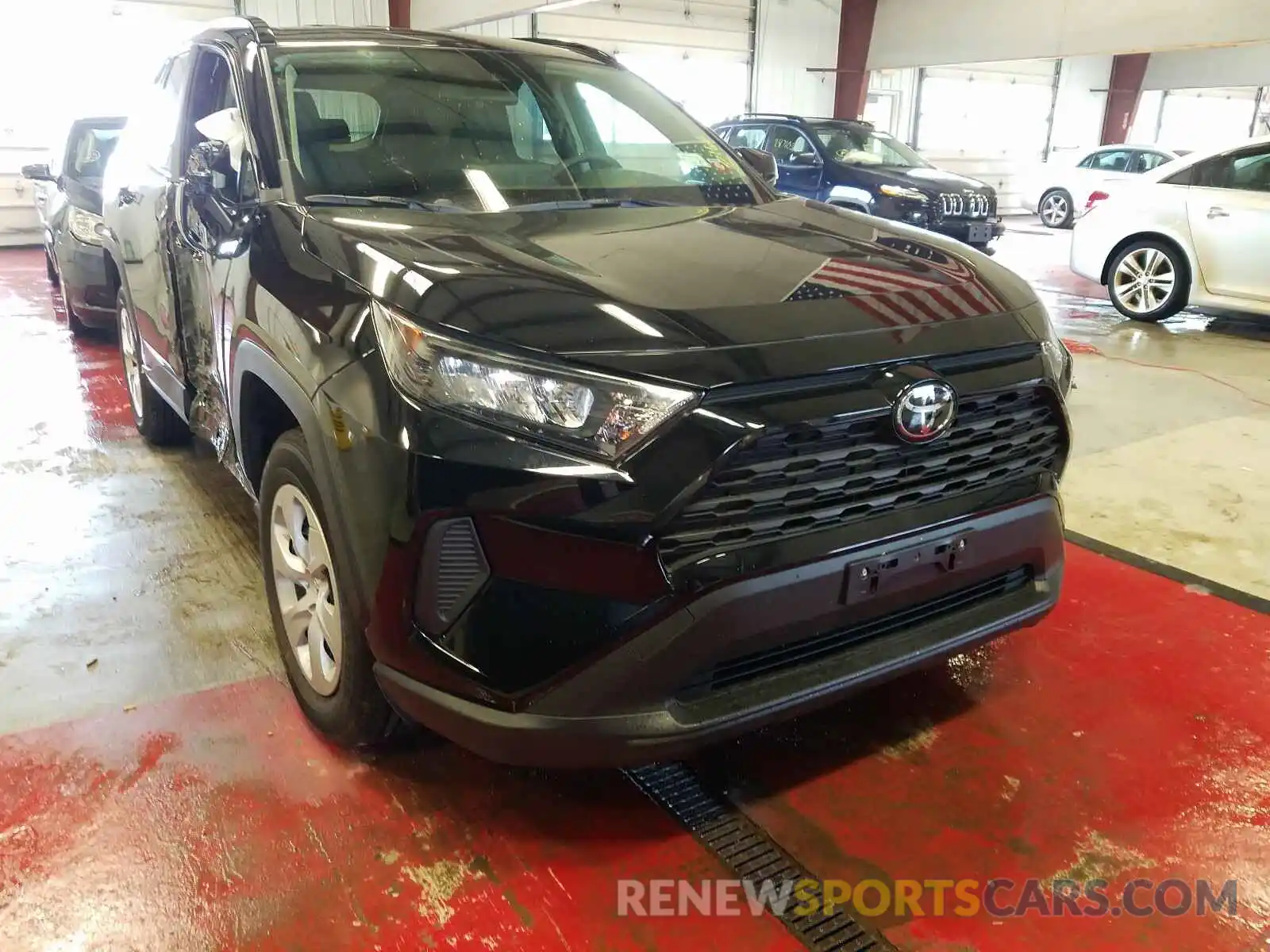 1 Photograph of a damaged car JTMG1RFV6KJ013688 TOYOTA RAV4 2019