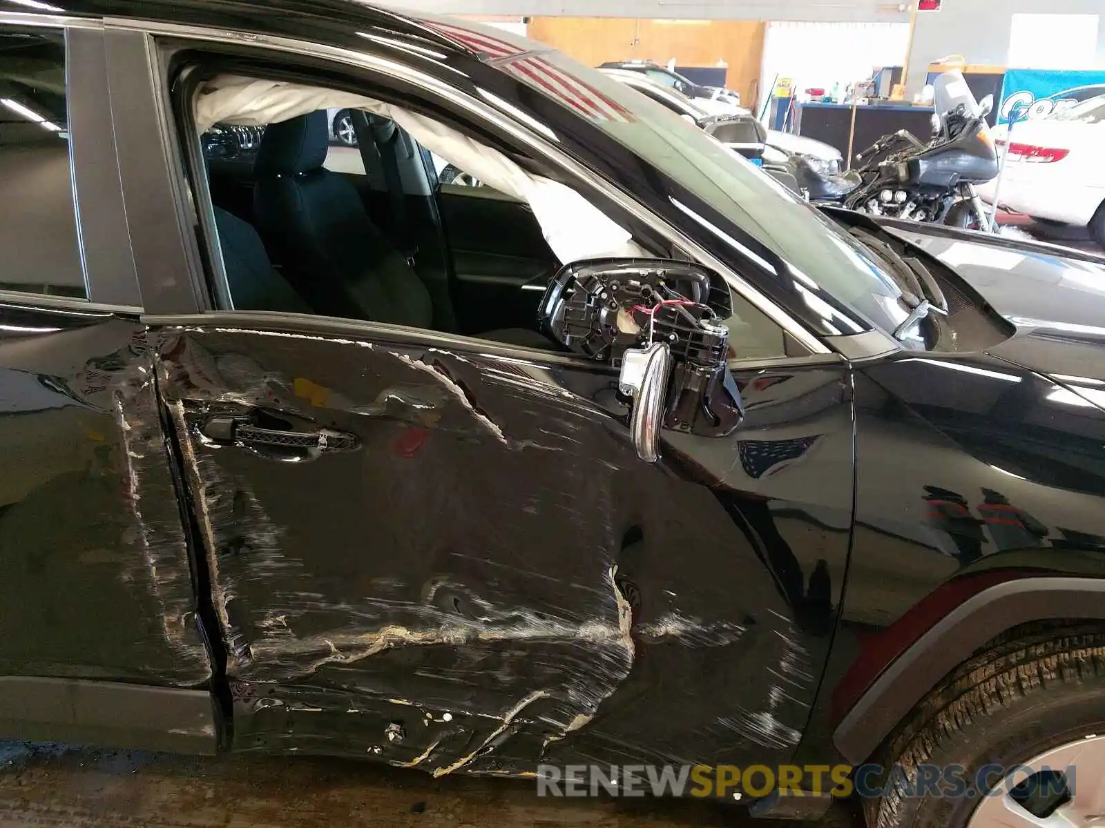 9 Photograph of a damaged car JTMG1RFV6KJ013688 TOYOTA RAV4 2019