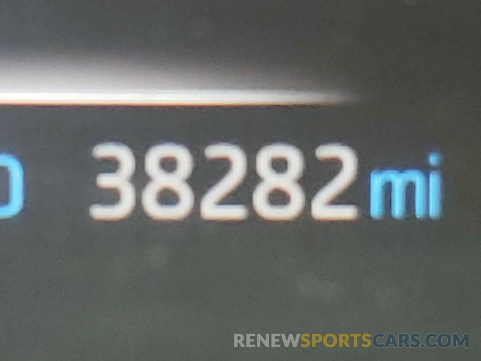 8 Photograph of a damaged car JTMG1RFV6KJ024836 TOYOTA RAV4 2019