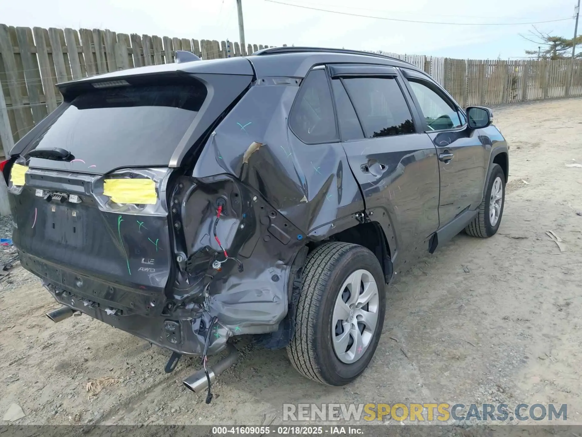 4 Photograph of a damaged car JTMG1RFV7KD017764 TOYOTA RAV4 2019
