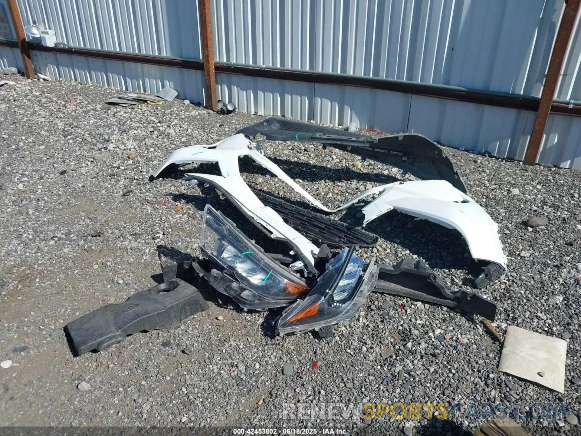 12 Photograph of a damaged car JTMG1RFV7KD037853 TOYOTA RAV4 2019