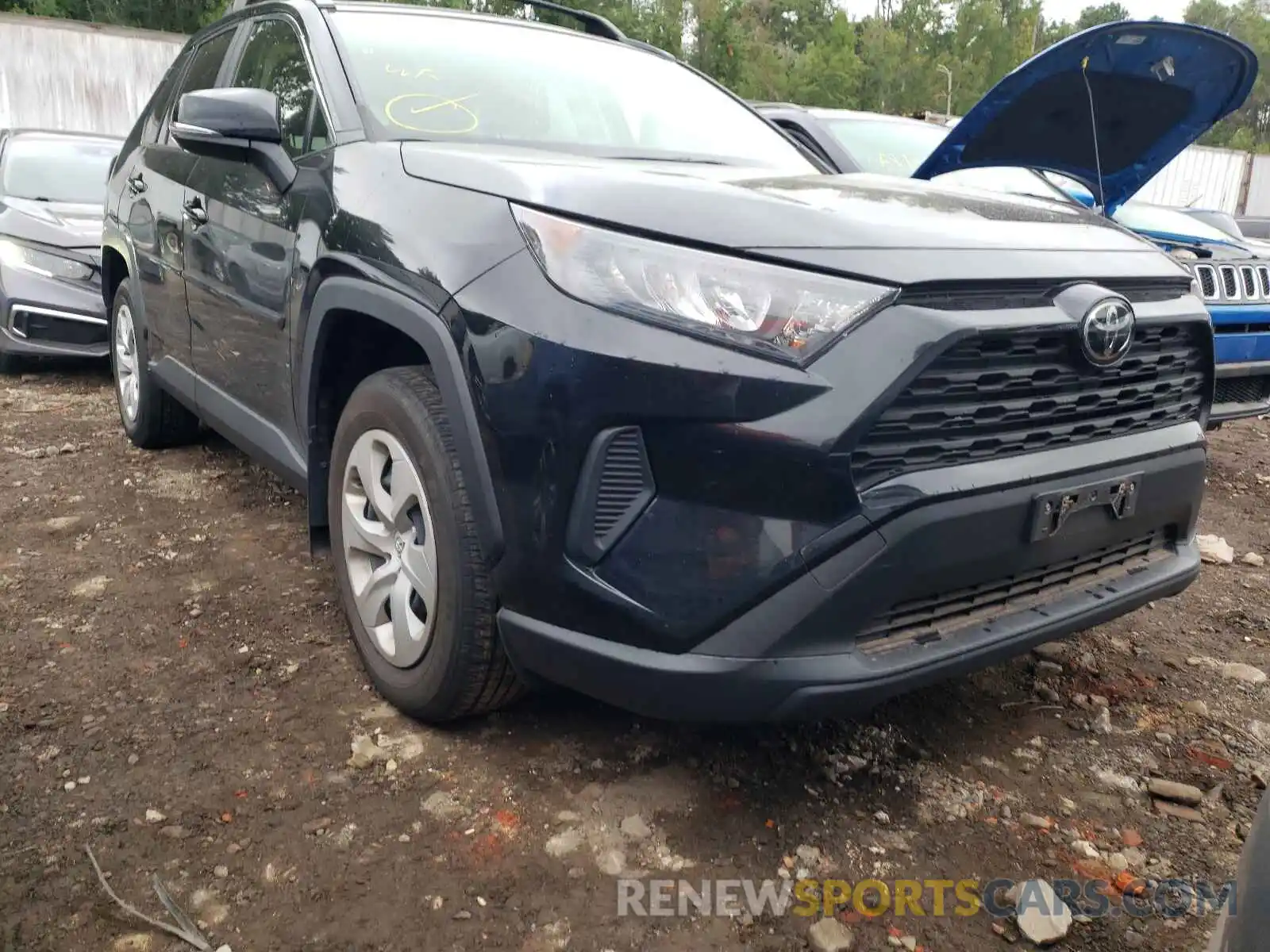 1 Photograph of a damaged car JTMG1RFV7KJ006877 TOYOTA RAV4 2019