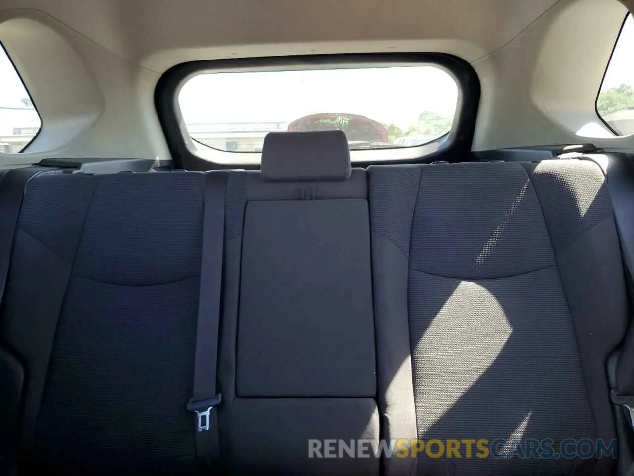 10 Photograph of a damaged car JTMG1RFV7KJ008225 TOYOTA RAV4 2019
