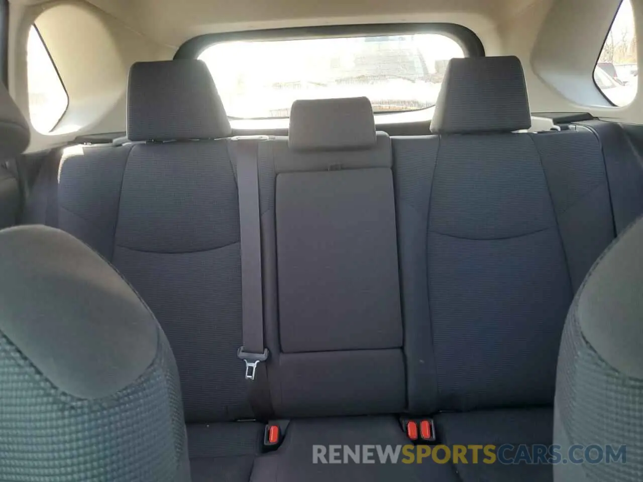 10 Photograph of a damaged car JTMG1RFV7KJ019385 TOYOTA RAV4 2019