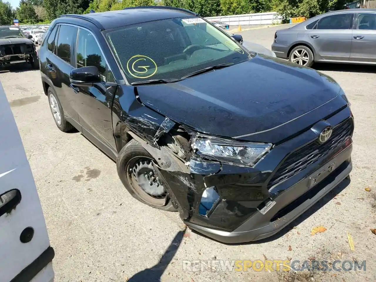 1 Photograph of a damaged car JTMG1RFV8KD030118 TOYOTA RAV4 2019