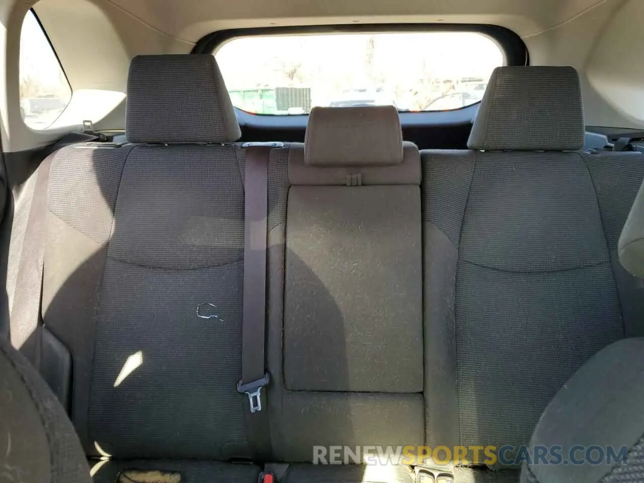 10 Photograph of a damaged car JTMG1RFV9KD022013 TOYOTA RAV4 2019