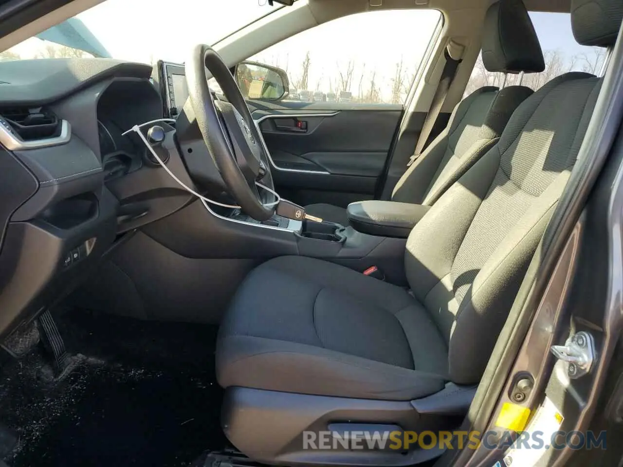 7 Photograph of a damaged car JTMG1RFV9KD022013 TOYOTA RAV4 2019