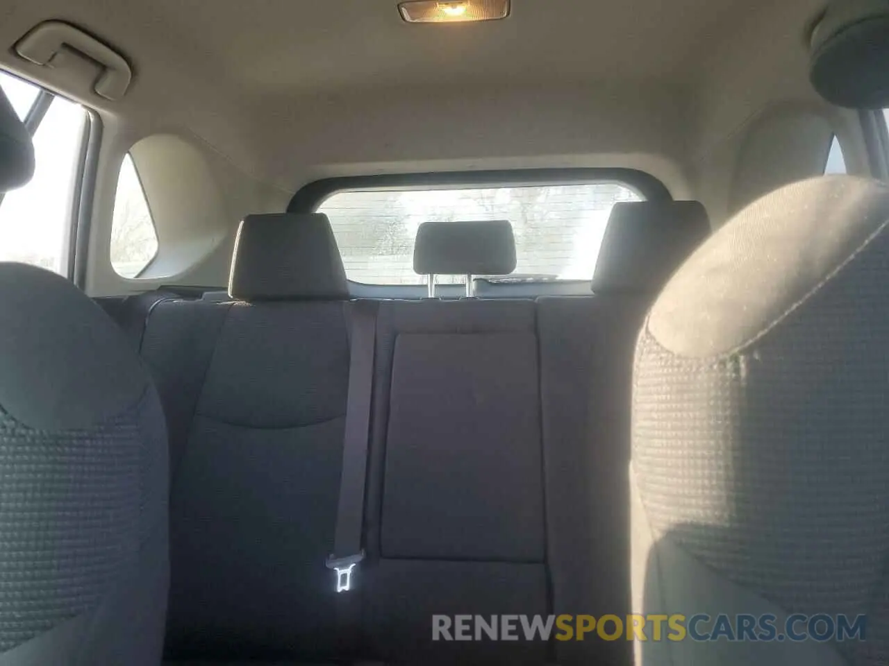 10 Photograph of a damaged car JTMG1RFV9KJ007366 TOYOTA RAV4 2019