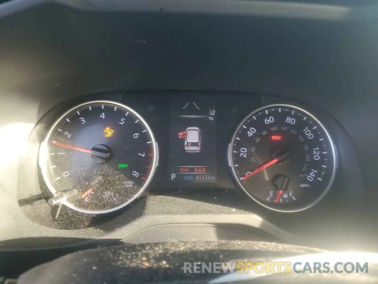 9 Photograph of a damaged car JTMG1RFV9KJ007366 TOYOTA RAV4 2019