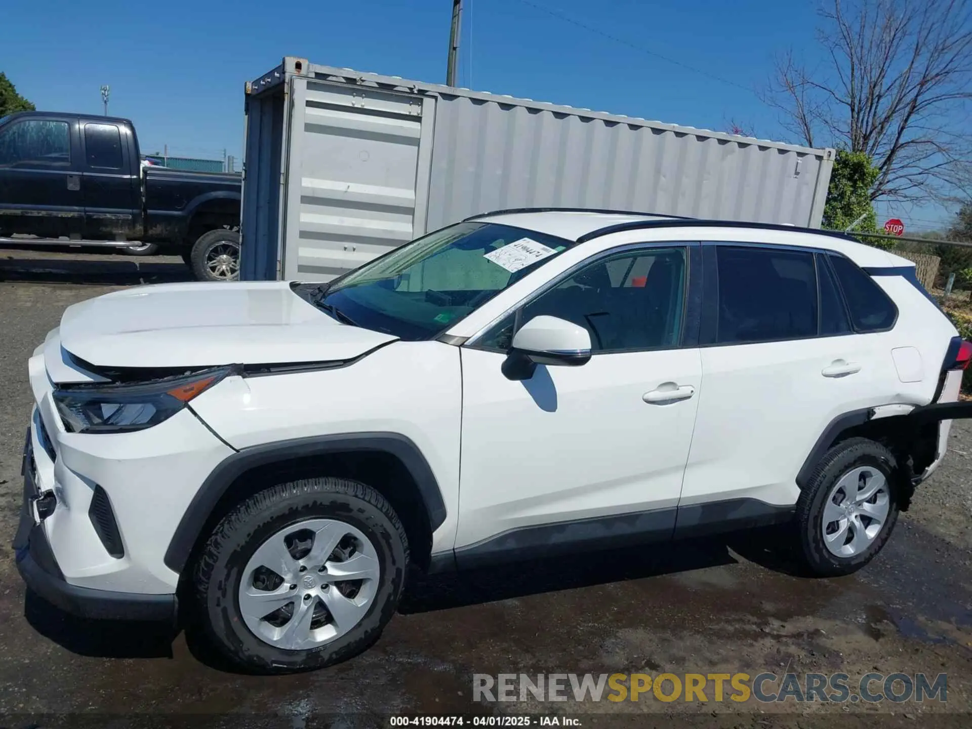 14 Photograph of a damaged car JTMG1RFV9KJ011935 TOYOTA RAV4 2019