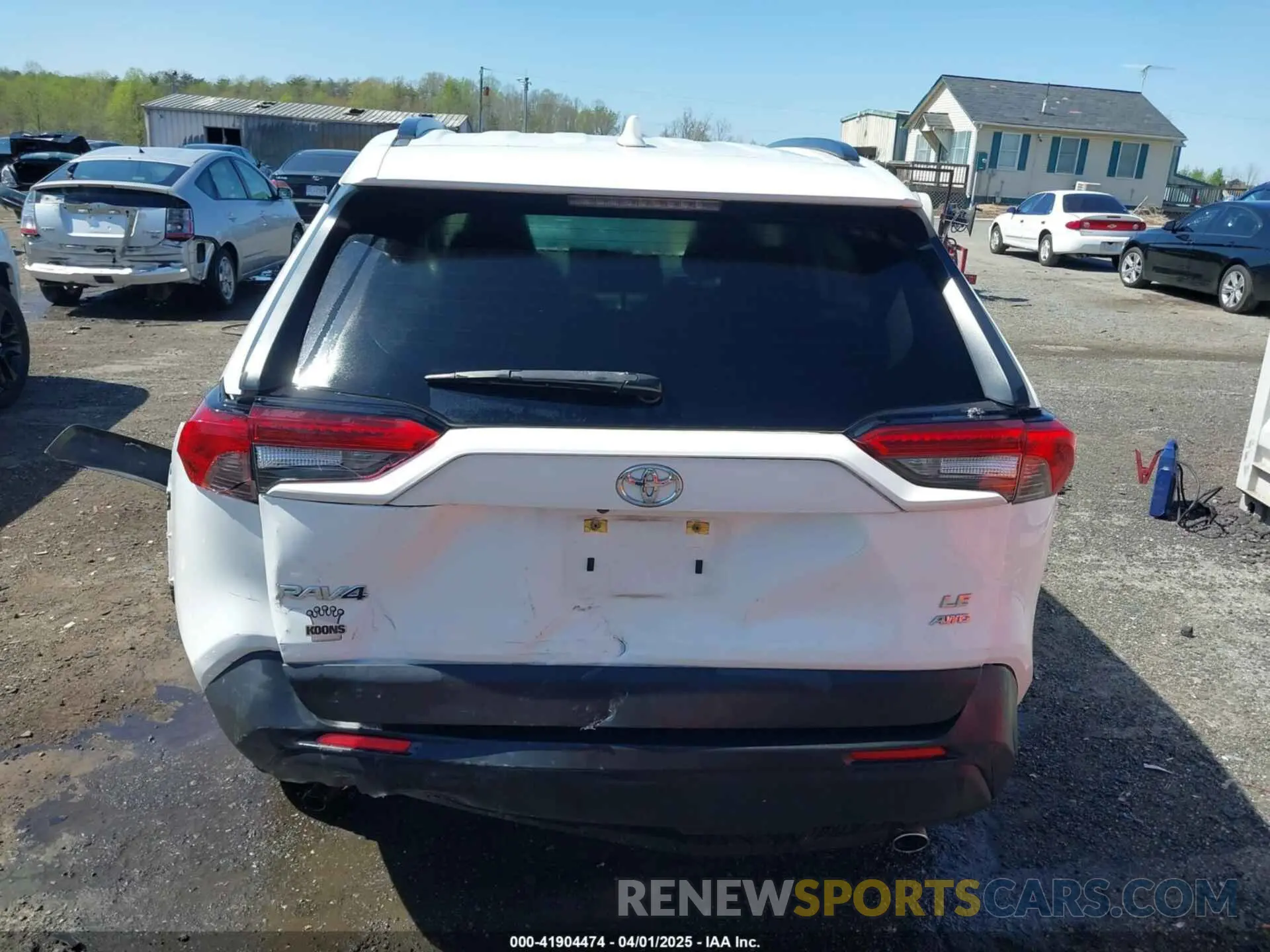 16 Photograph of a damaged car JTMG1RFV9KJ011935 TOYOTA RAV4 2019