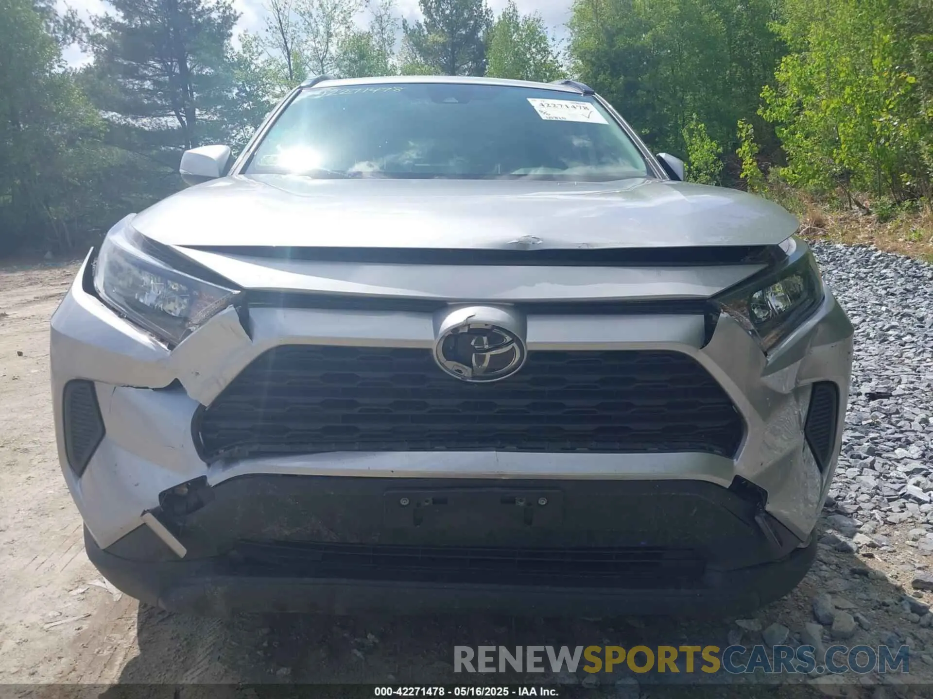 12 Photograph of a damaged car JTMG1RFV9KJ020859 TOYOTA RAV4 2019