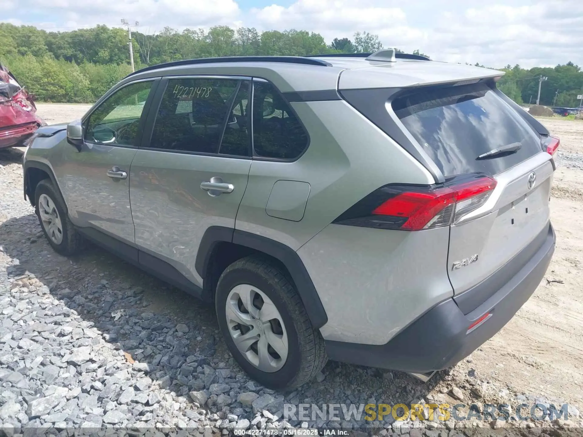 3 Photograph of a damaged car JTMG1RFV9KJ020859 TOYOTA RAV4 2019