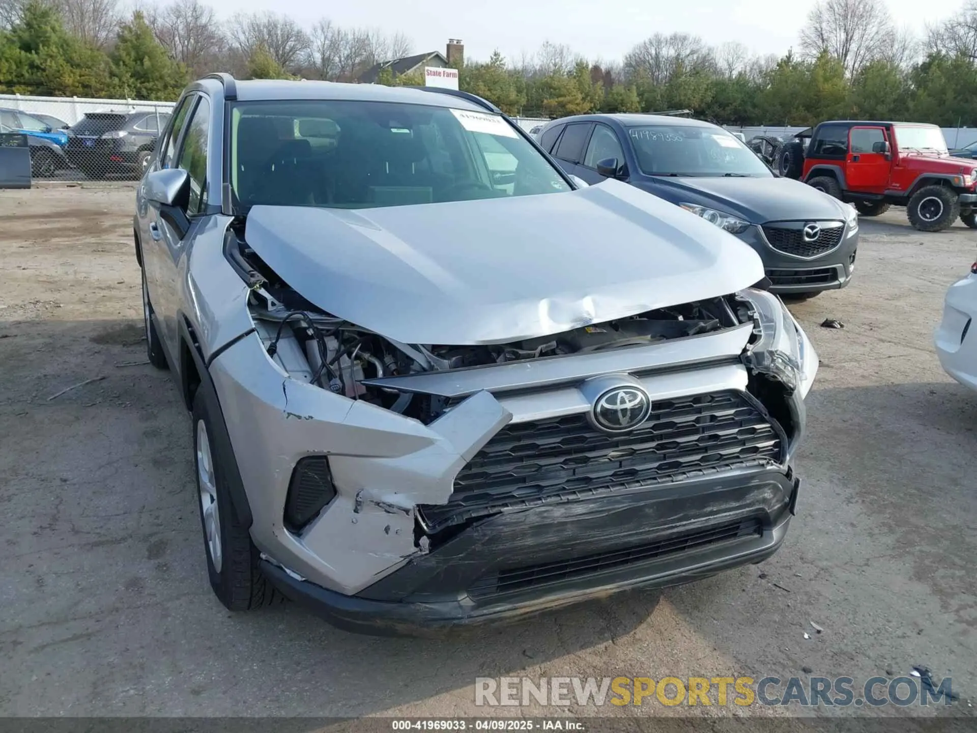 6 Photograph of a damaged car JTMG1RFVXKD012252 TOYOTA RAV4 2019