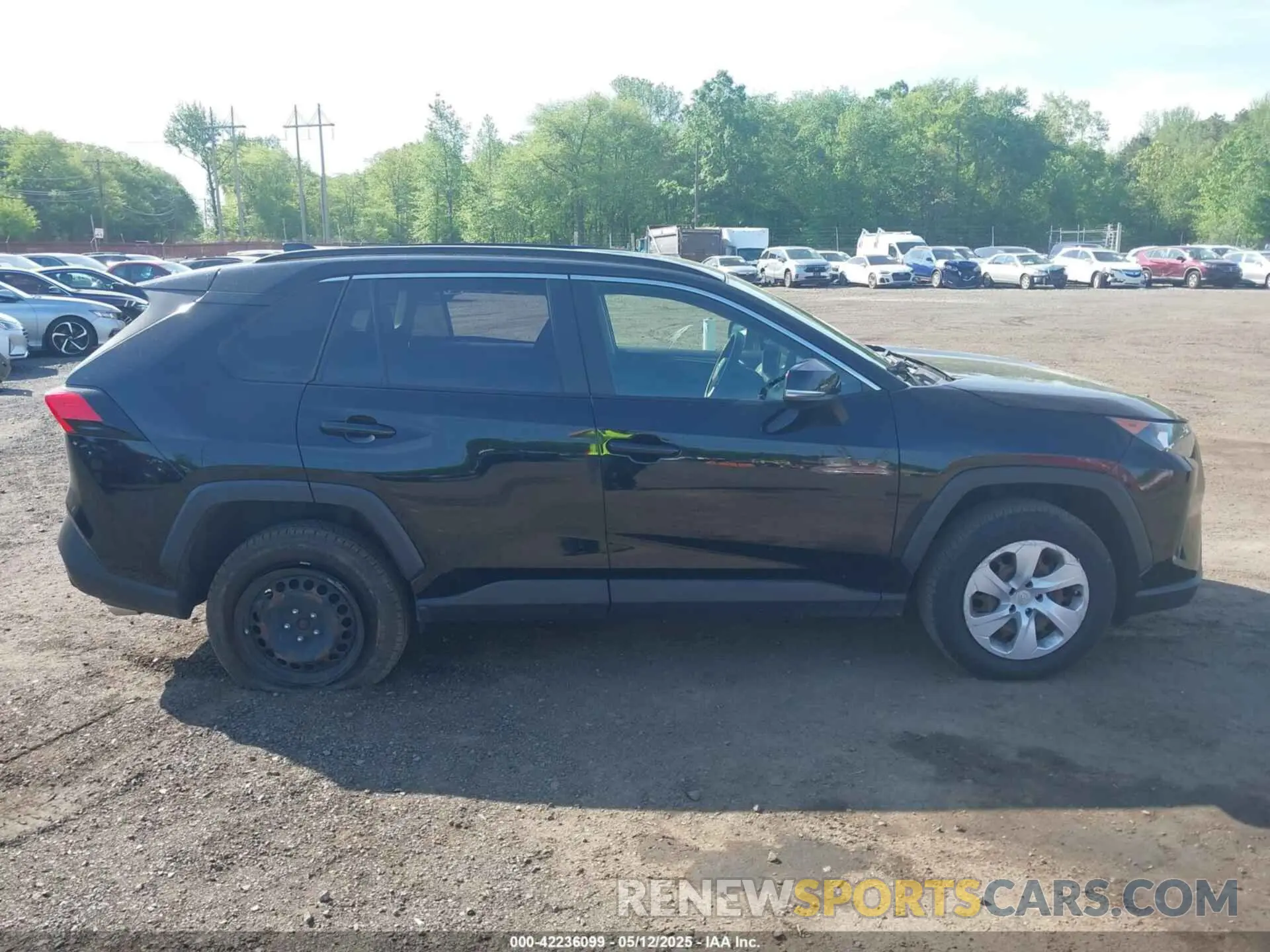 13 Photograph of a damaged car JTMG1RFVXKD033862 TOYOTA RAV4 2019