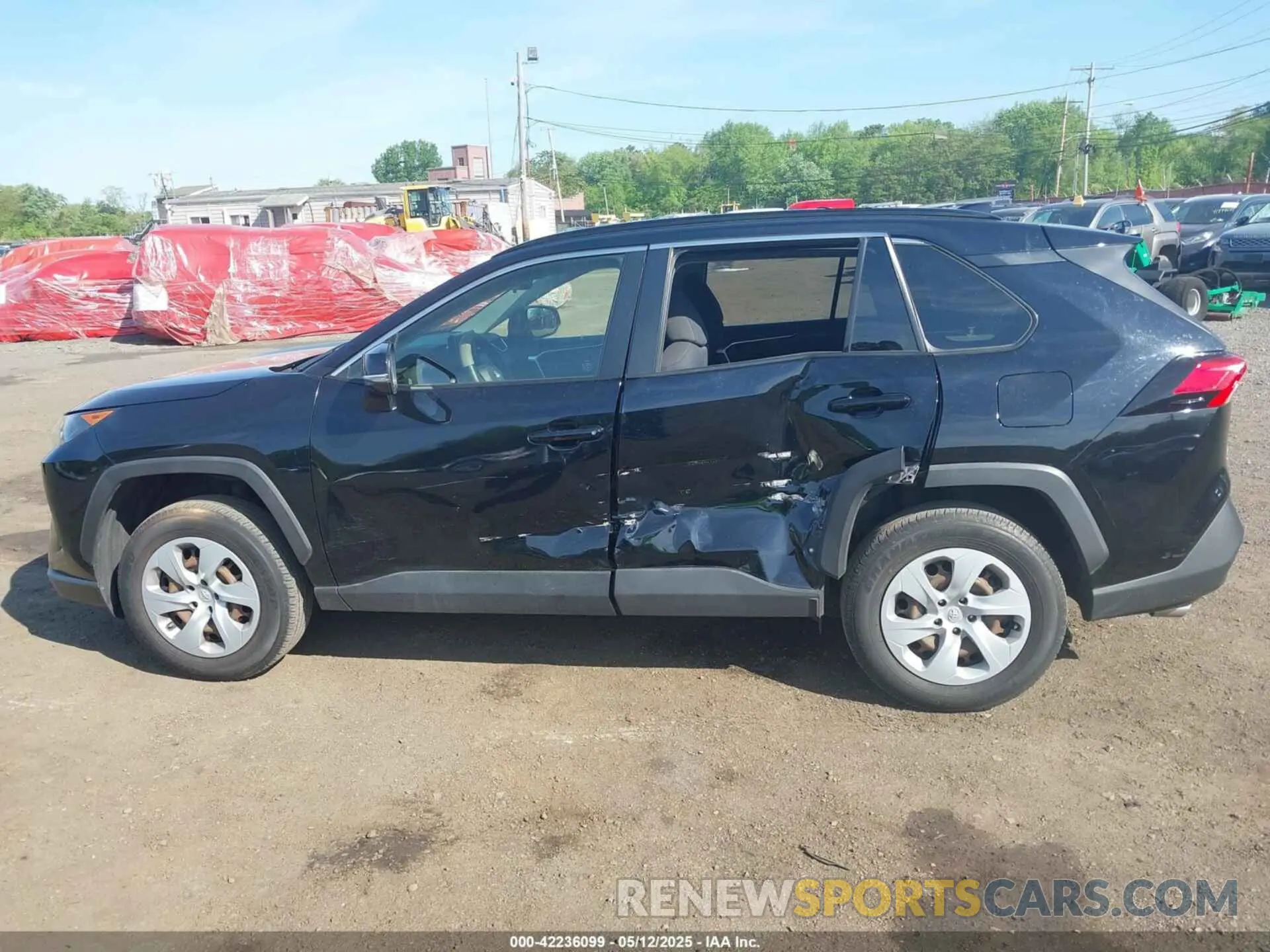 14 Photograph of a damaged car JTMG1RFVXKD033862 TOYOTA RAV4 2019