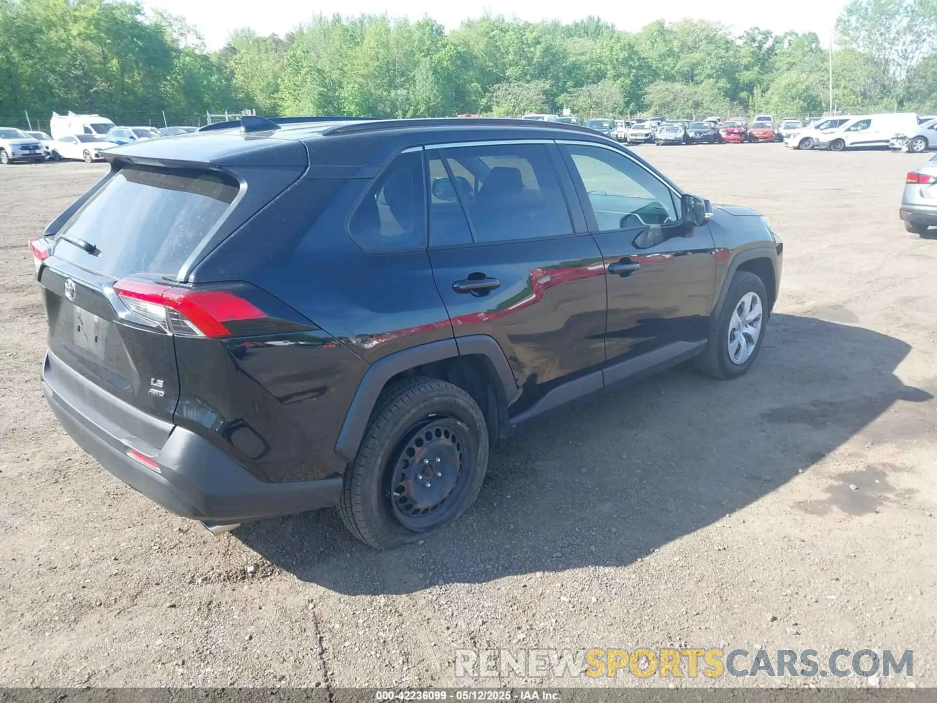 4 Photograph of a damaged car JTMG1RFVXKD033862 TOYOTA RAV4 2019