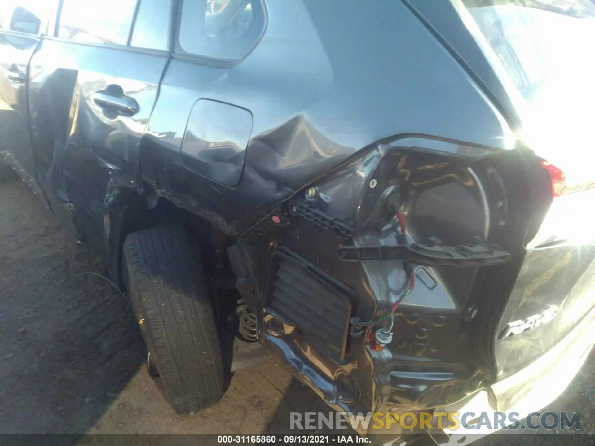 6 Photograph of a damaged car JTMH1RFV0KD010322 TOYOTA RAV4 2019