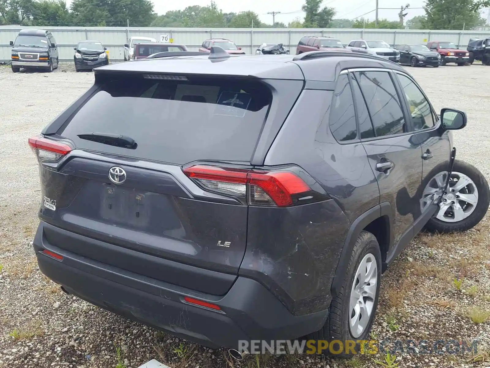 4 Photograph of a damaged car JTMH1RFV0KD013219 TOYOTA RAV4 2019