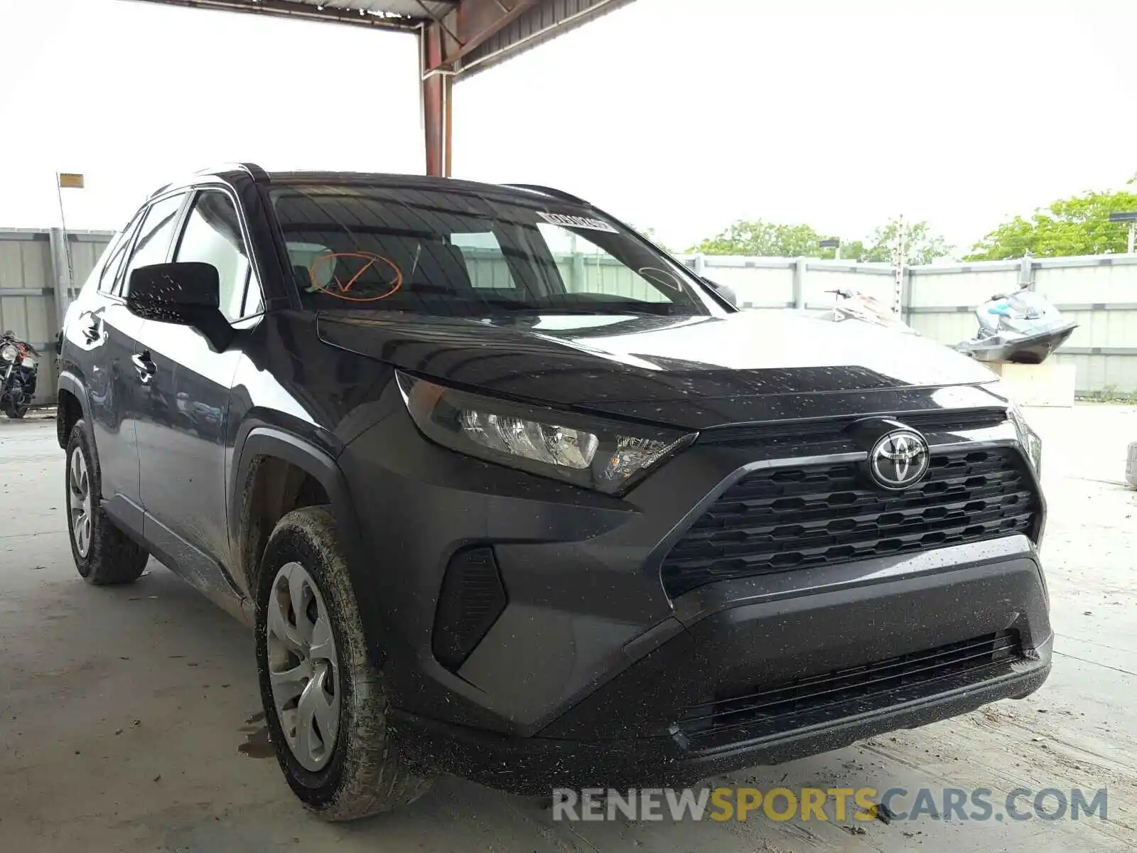 1 Photograph of a damaged car JTMH1RFV0KD022096 TOYOTA RAV4 2019