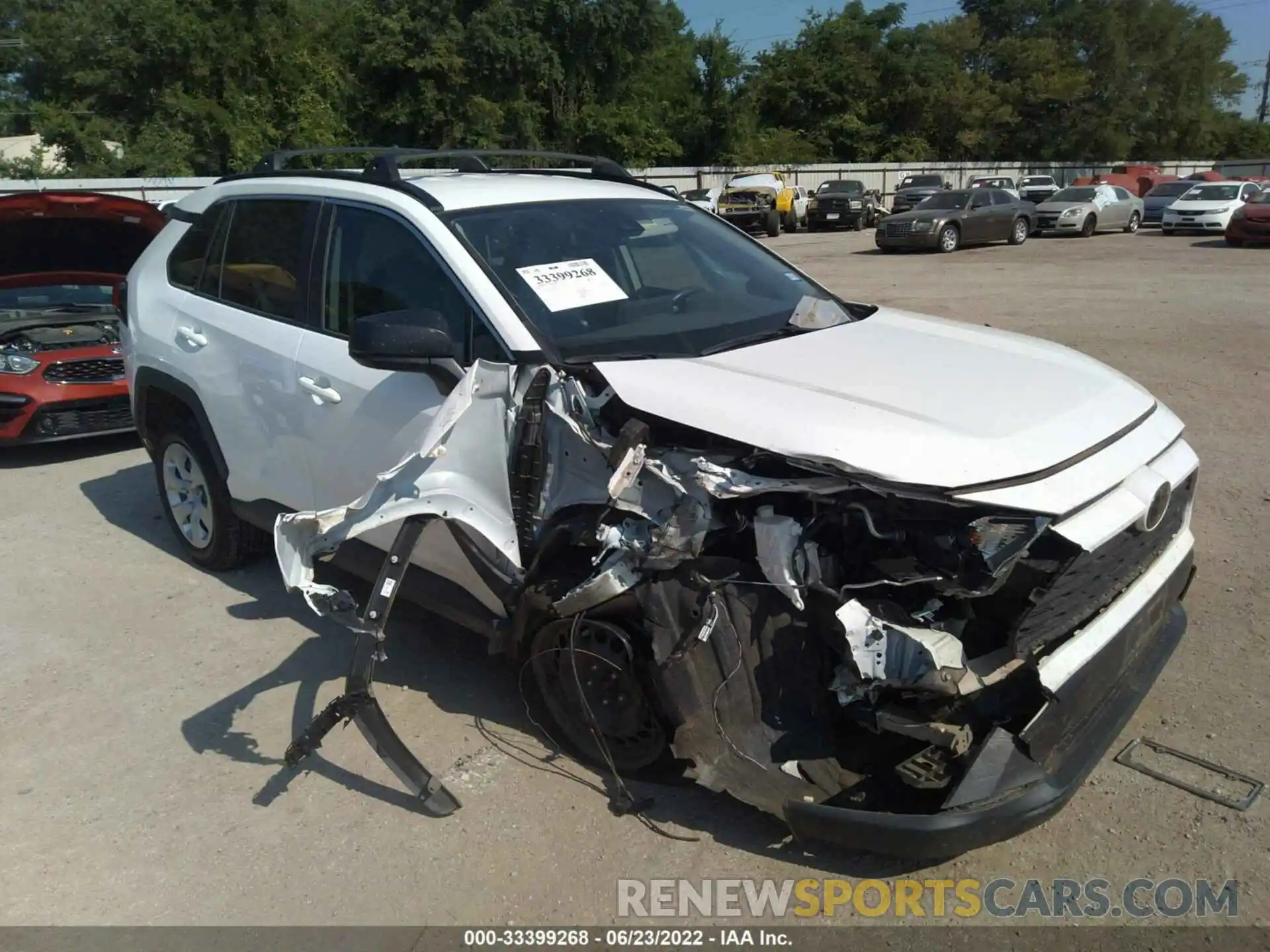 1 Photograph of a damaged car JTMH1RFV0KD500176 TOYOTA RAV4 2019