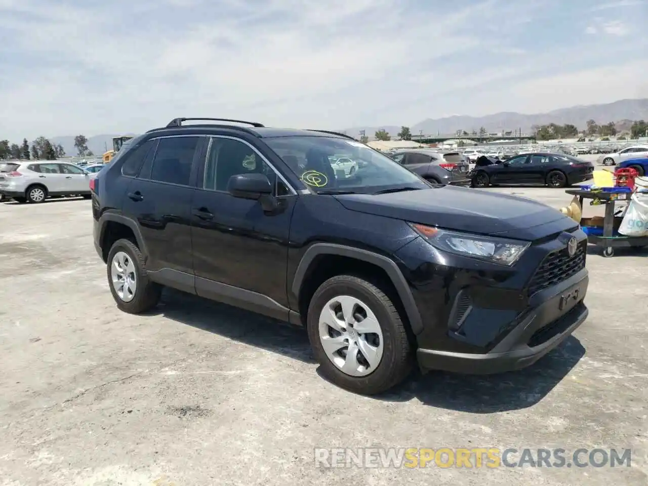 1 Photograph of a damaged car JTMH1RFV0KJ004246 TOYOTA RAV4 2019