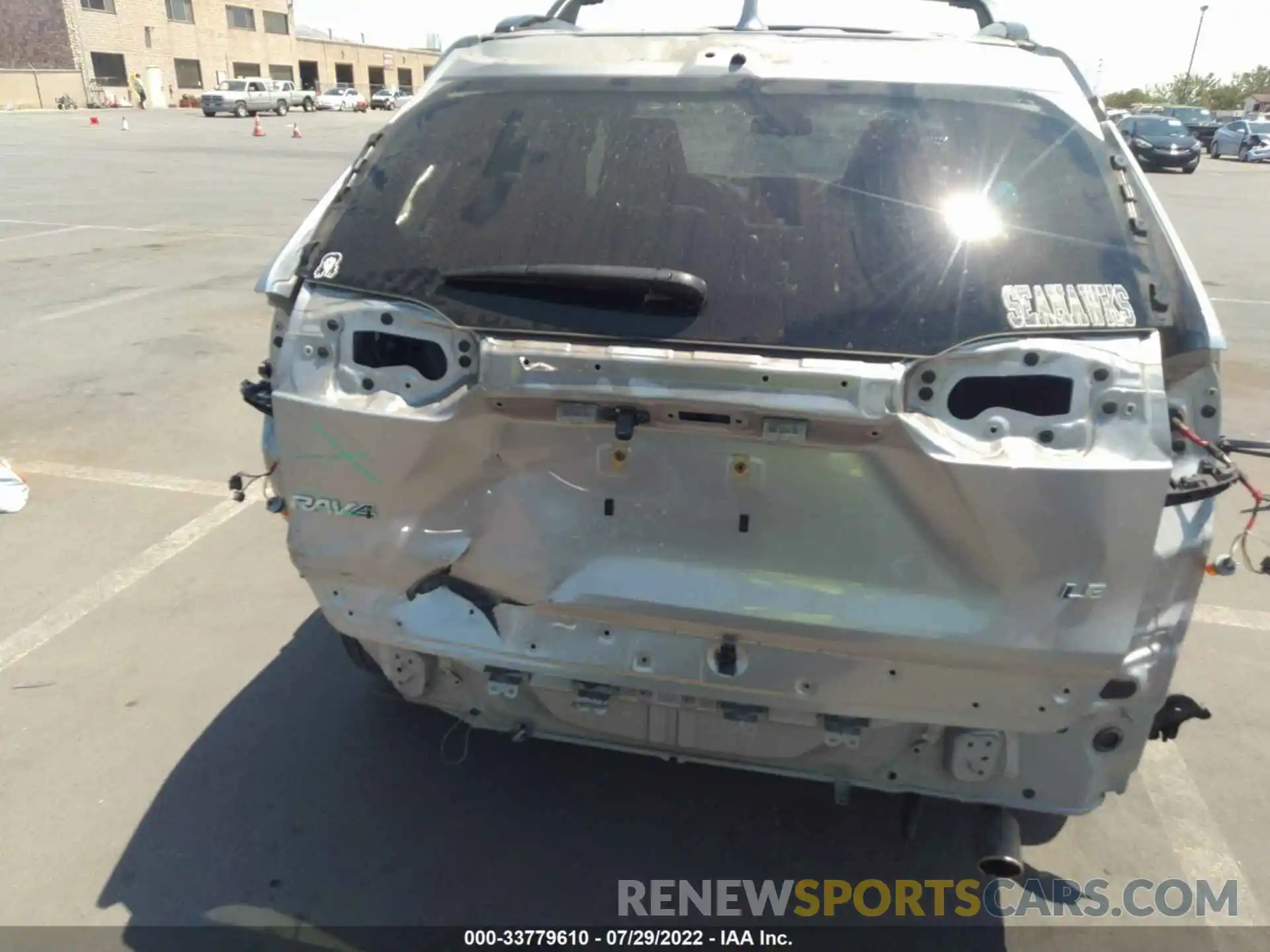 6 Photograph of a damaged car JTMH1RFV0KJ007194 TOYOTA RAV4 2019