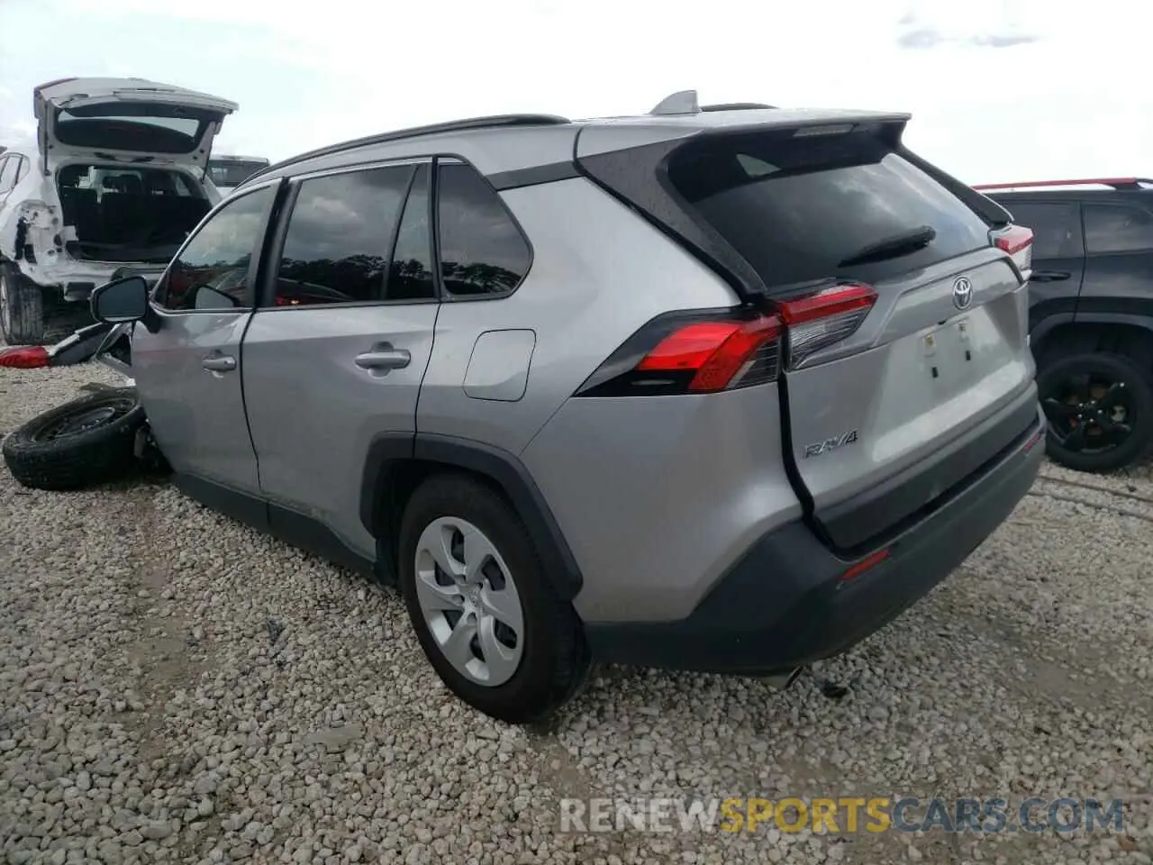 3 Photograph of a damaged car JTMH1RFV0KJ007762 TOYOTA RAV4 2019