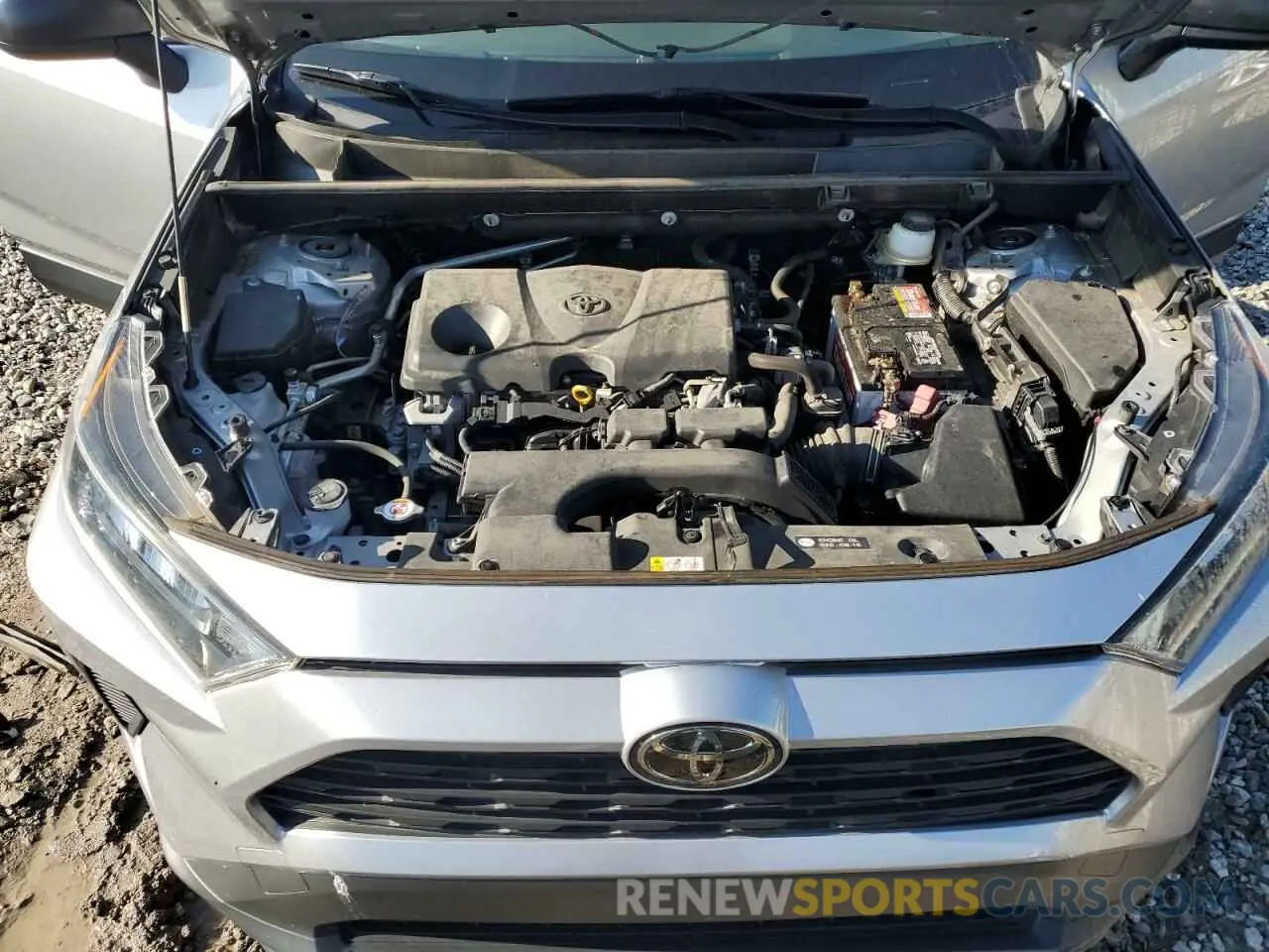 11 Photograph of a damaged car JTMH1RFV0KJ008328 TOYOTA RAV4 2019
