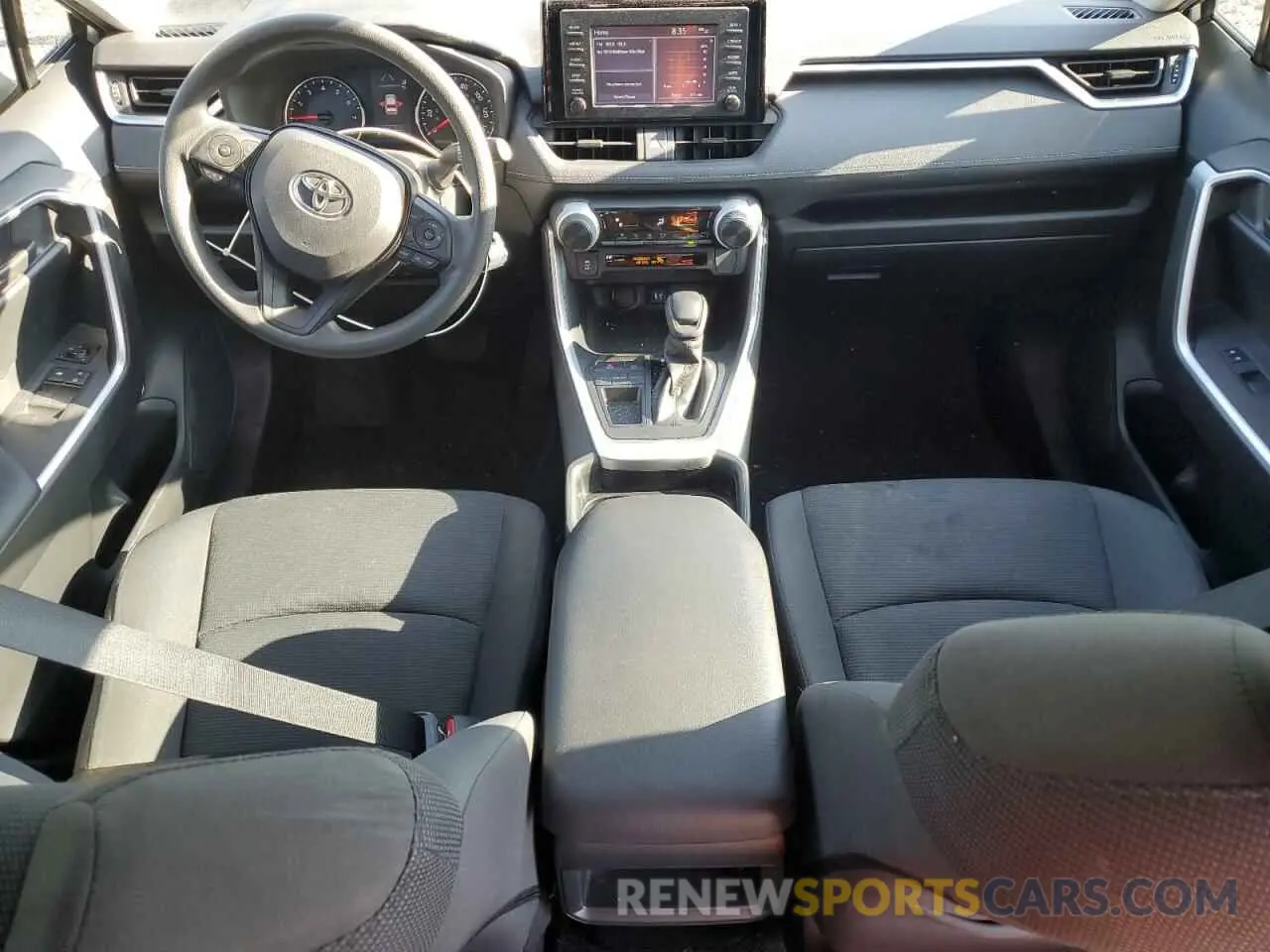 8 Photograph of a damaged car JTMH1RFV0KJ008328 TOYOTA RAV4 2019
