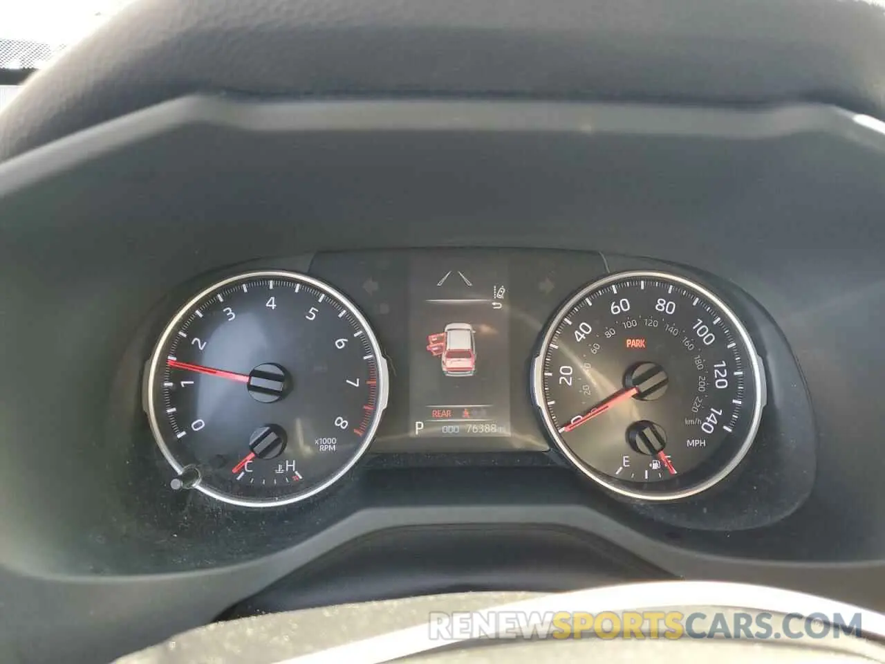 9 Photograph of a damaged car JTMH1RFV0KJ008328 TOYOTA RAV4 2019