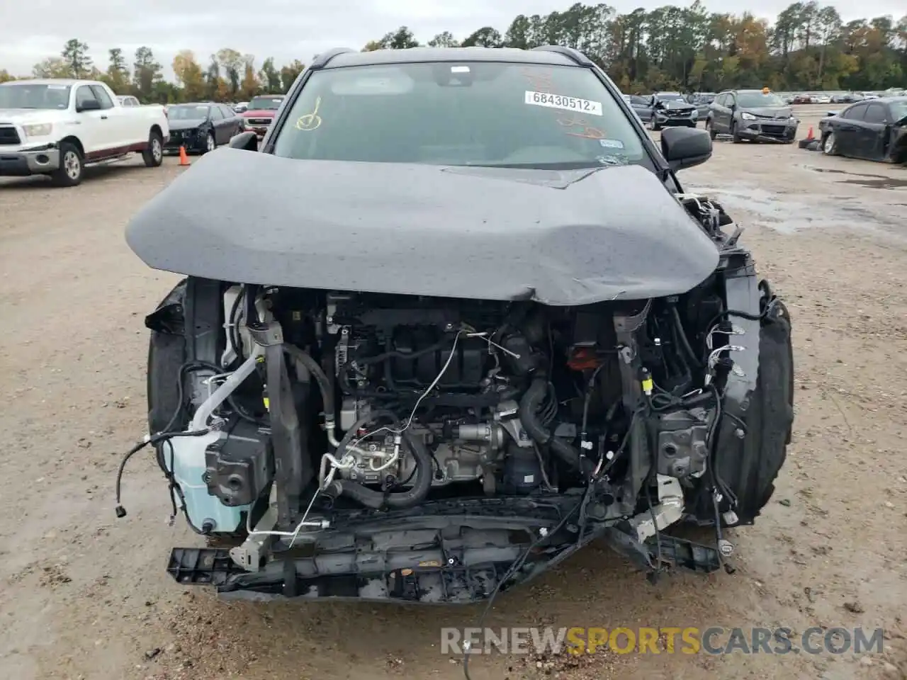 5 Photograph of a damaged car JTMH1RFV0KJ010581 TOYOTA RAV4 2019