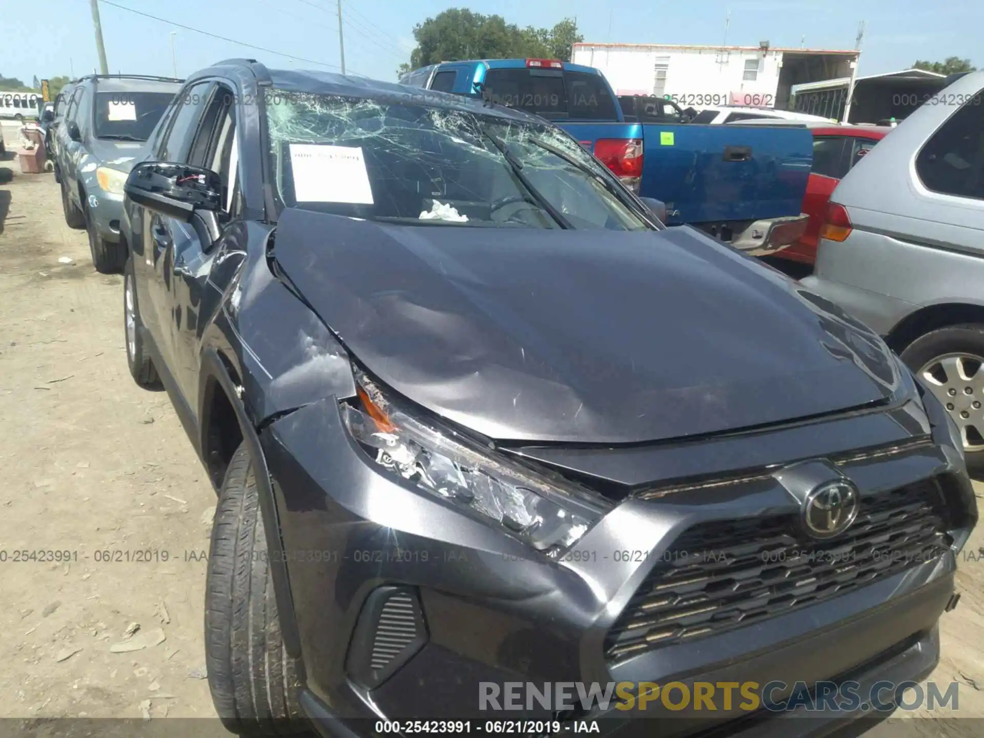 6 Photograph of a damaged car JTMH1RFV0KJ010905 TOYOTA RAV4 2019