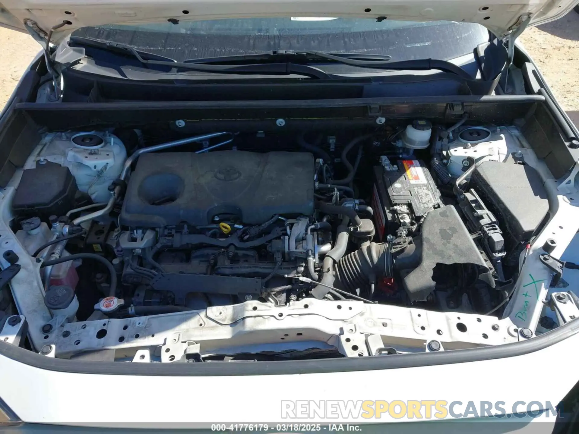 10 Photograph of a damaged car JTMH1RFV1KD004173 TOYOTA RAV4 2019