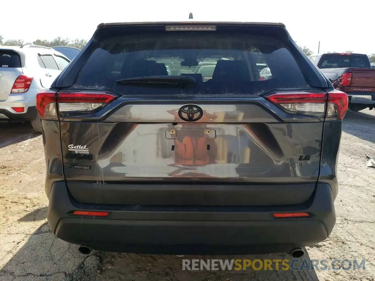 6 Photograph of a damaged car JTMH1RFV1KD034600 TOYOTA RAV4 2019