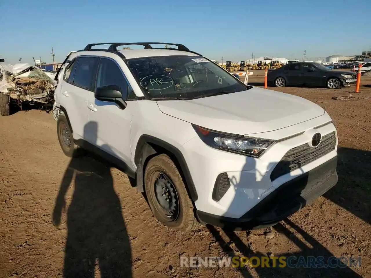 1 Photograph of a damaged car JTMH1RFV1KD035374 TOYOTA RAV4 2019