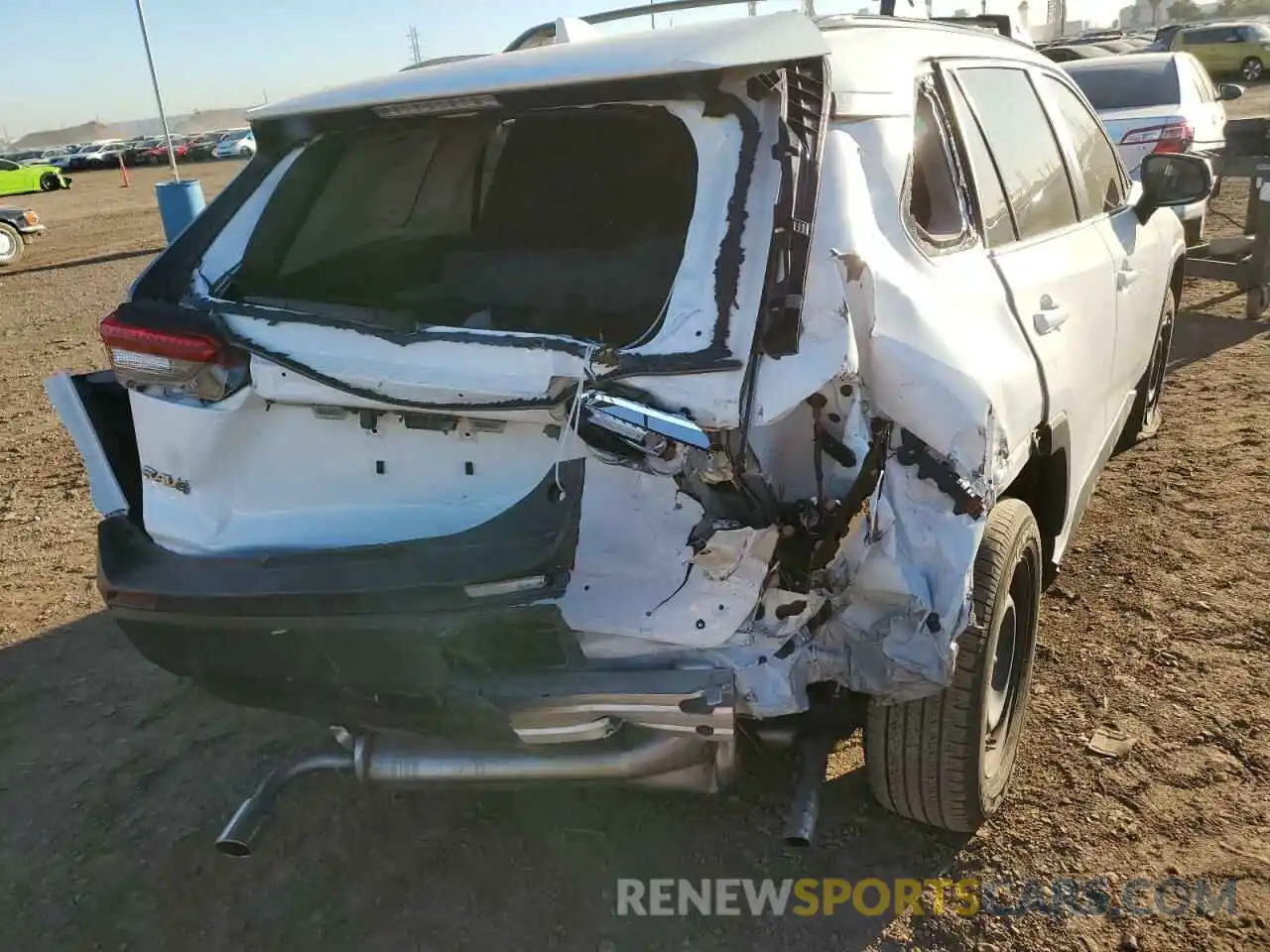 9 Photograph of a damaged car JTMH1RFV1KD035374 TOYOTA RAV4 2019