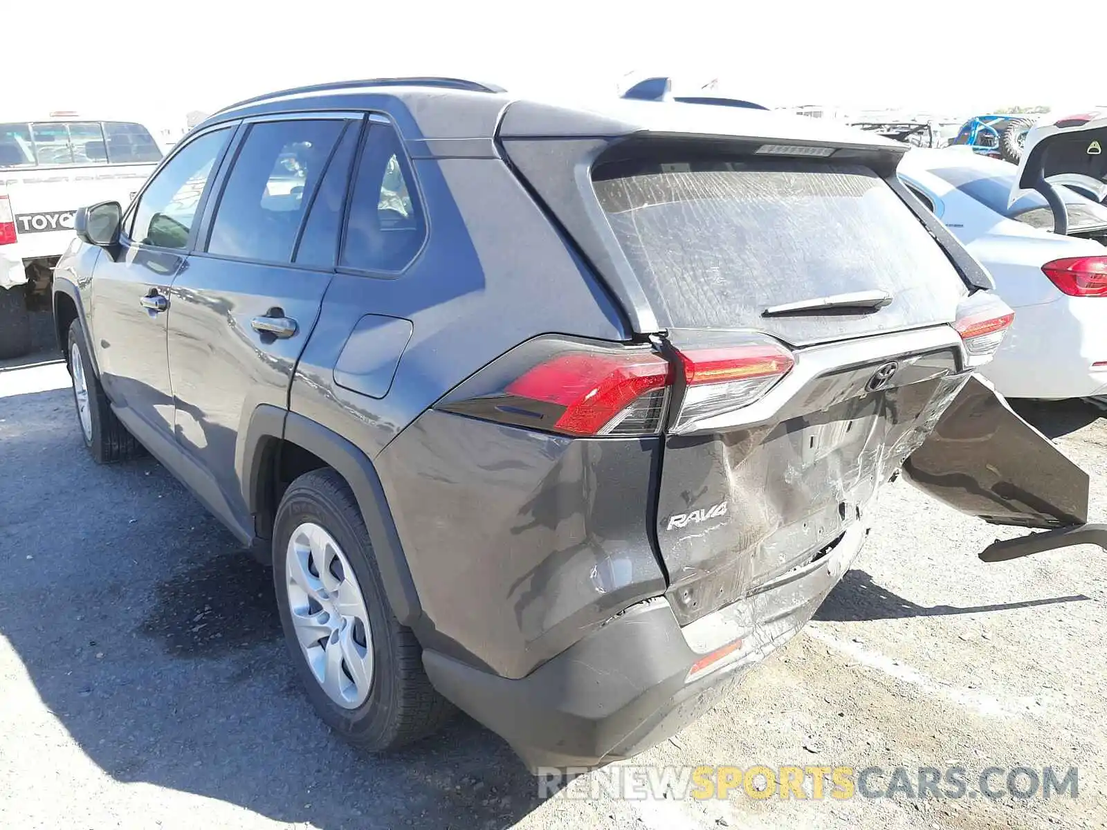 3 Photograph of a damaged car JTMH1RFV1KD038064 TOYOTA RAV4 2019