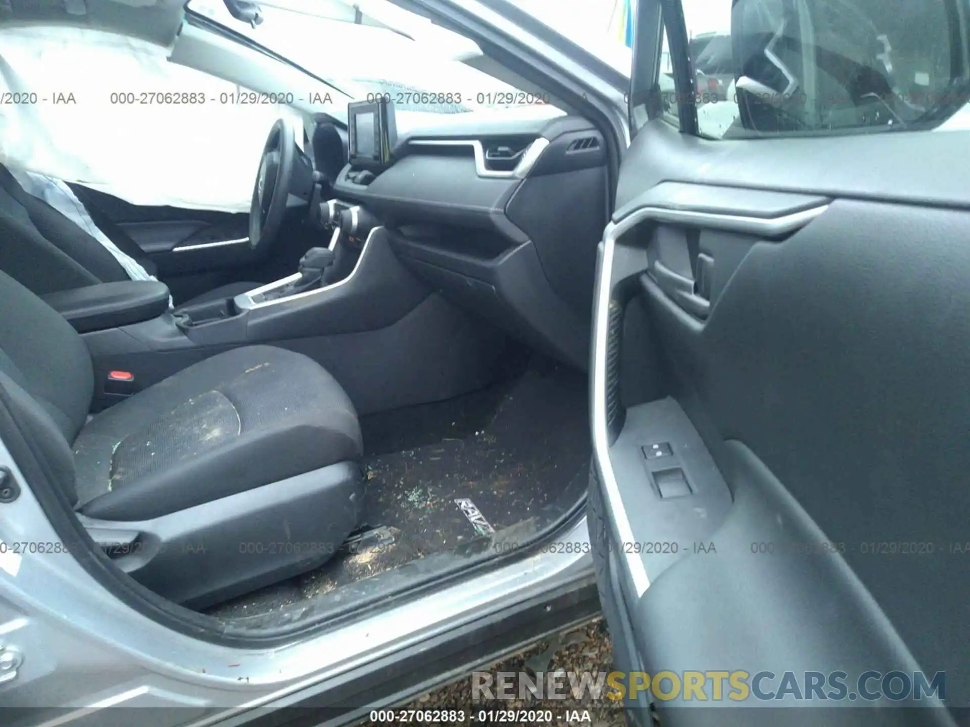 5 Photograph of a damaged car JTMH1RFV1KD509758 TOYOTA RAV4 2019