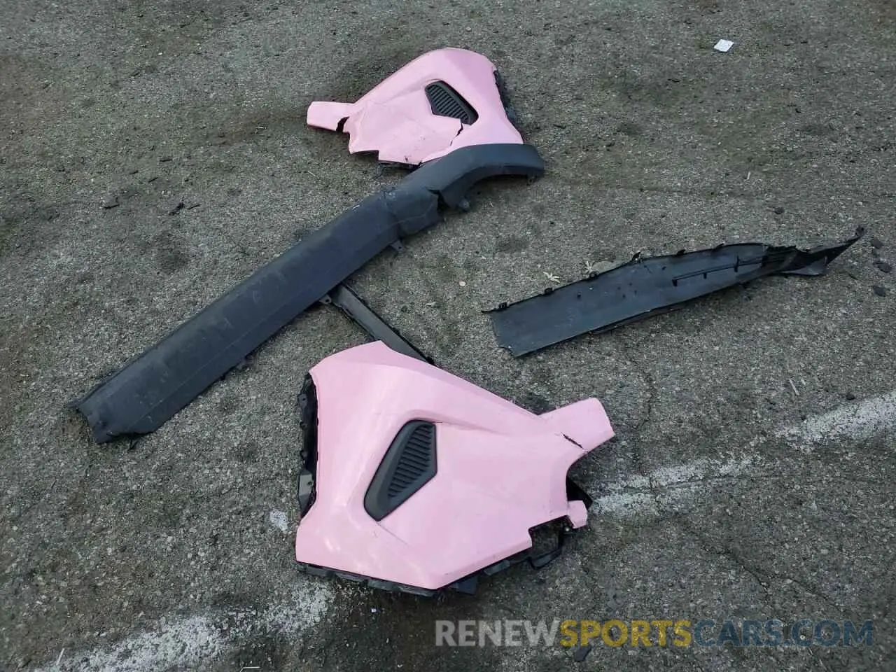 13 Photograph of a damaged car JTMH1RFV1KJ012999 TOYOTA RAV4 2019