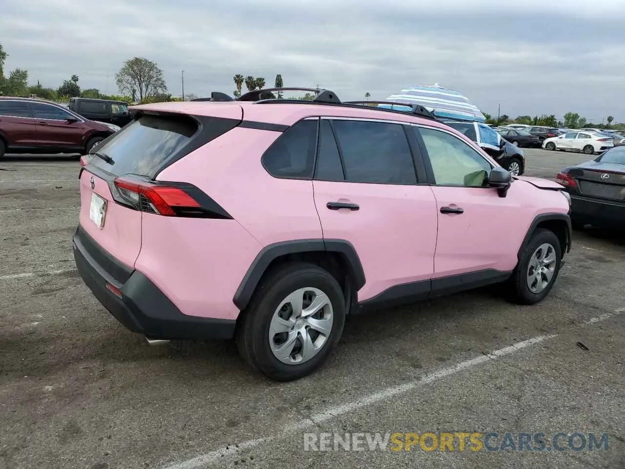 3 Photograph of a damaged car JTMH1RFV1KJ012999 TOYOTA RAV4 2019