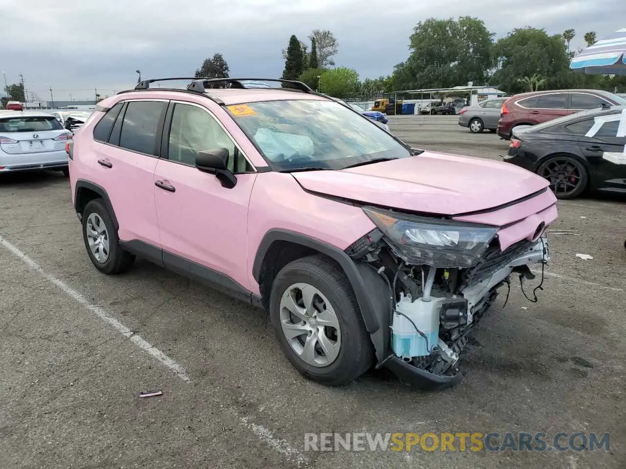 4 Photograph of a damaged car JTMH1RFV1KJ012999 TOYOTA RAV4 2019